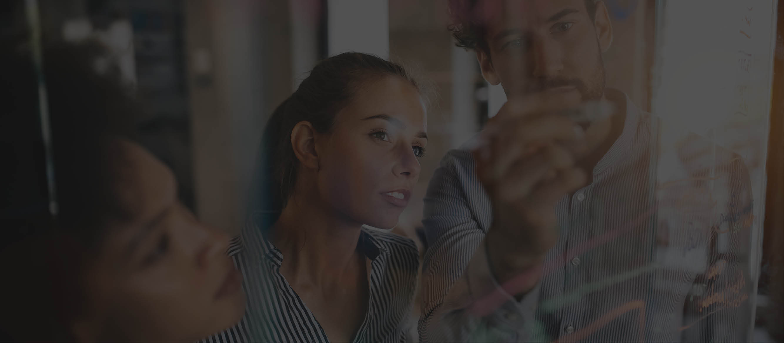 Unlocking creative synergy: Effective collaboration between copywriters and designers